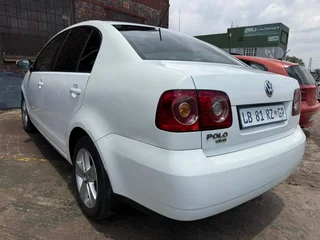 2014 Volkswagen Polo Sedan Sedan