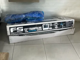 Trampoline- Frees sport 12 ft