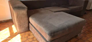 Couch sell