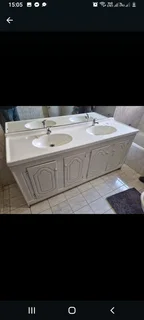 Selling vanity for his and her in good conditions  ready for colllection