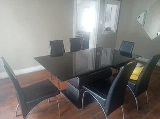 Table - Ad posted by Issufo popat