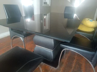 Table - Ad posted by Issufo popat