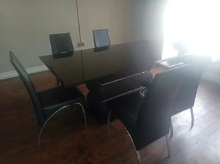 Table - Ad posted by Issufo popat