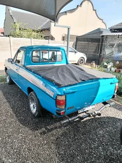 Nissan 1400 CHAMP bakkie km 174000 clean one owner lady driven