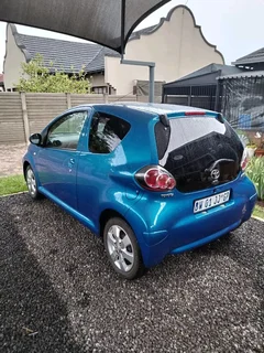 Toyota aygo 1.0 2012 model km 140000 full franchise history one owner lady driven