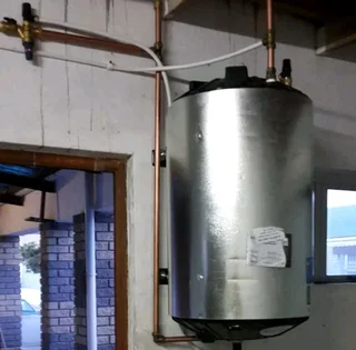 HIGHLY EXPERIENCED PLUMBER