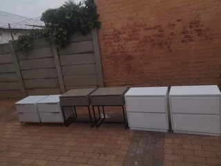 Pedestals - Ad posted by Sabelo Mthembu