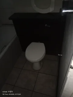 Bachelor Flat with Balcony