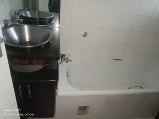 Bachelor Flat with Balcony