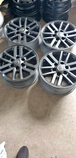Toyota Hilux 17 inch bakkie mags