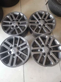 Toyota Hilux 17 inch bakkie mags