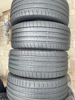 A Set of 255/45/20