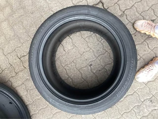 275 40 R20   and  315 35 R20 Bridgestone Dueler RunFlat Tyres