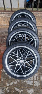 A set of 17imch pcd 4/100 and 4/108 will fit on toyota, citron,nissain,ford etc