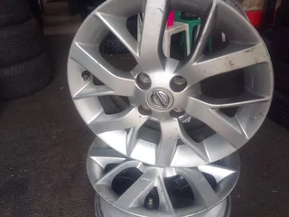 Nissan rims size 15