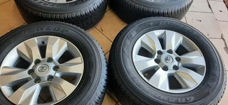 17-inch Toyota Hilux gd6 rims and tyres
