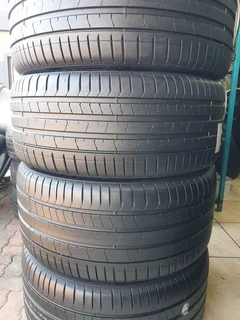 A set of 315/35/21 and 275\40\21 Pirelli they like 90% thread life