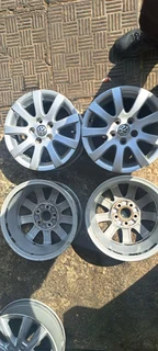A set of 14inch polo vivo mags