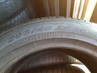A set of 295/45/20 pirelli scorpion verd runflat tyres. Fit on Jeep Cherokee
