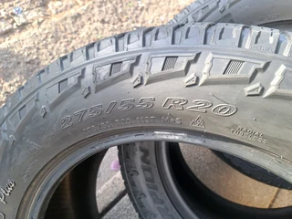 A set of 275/55/20 pirelli scorpion 廬