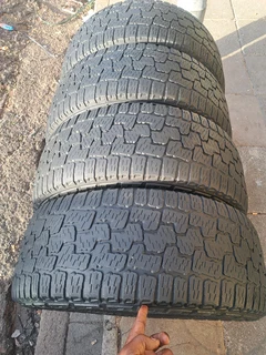 A set of 275/55/20 pirelli scorpion 廬