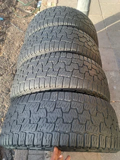A set of 275/55/20 pirelli scorpion 廬
