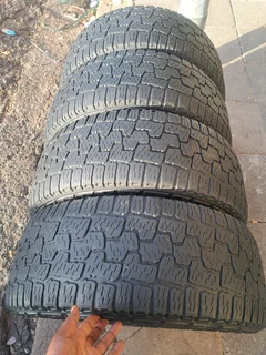 A set of 275/55/20 pirelli scorpion 廬
