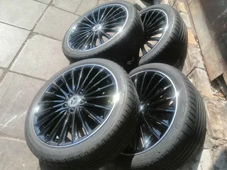 A set of 19&#34; Mercedes mags A-class and V-class in a very good condition