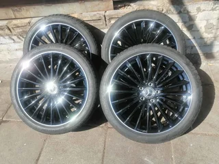 A set of 19&#34; Mercedes mags A-class and V-class in a very good condition