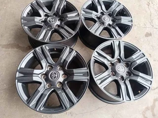 17 inch Toyota Hilux wheels original mags