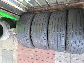 2x 245/45/20 and 2x275/40/20 runflat