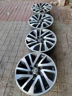 A set of 18inch navarra mags