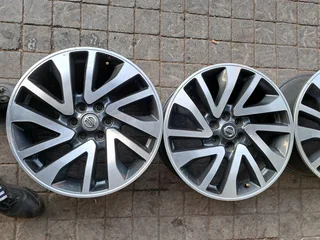 A set of 18inch navarra mags