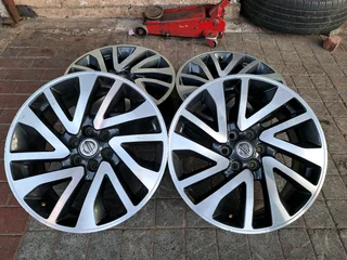 A set of 18inch navarra mags