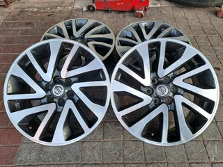 A set of 18inch navarra mags