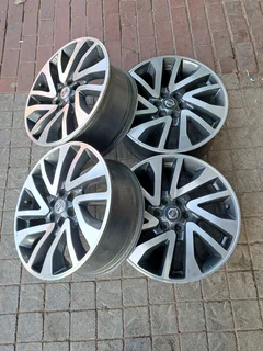 A set of 18inch navarra mags