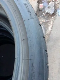 2x225/40/19 and 2x 255/35/19 runflat tyres like 80% thread life