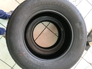 265/60/18 continental cross contact brand new