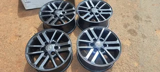 17inch dark grey hilux mags