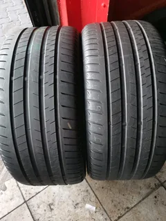 2x 275/35/21 Bridgestone Alenza runflat