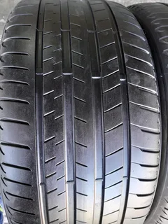 2x 275/35/21 Bridgestone Alenza runflat