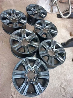 Gd6 Toyota Hilux 17 inch brand new mag Rims for sale