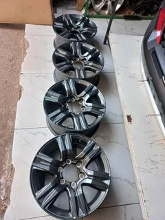 Gd6 Toyota Hilux 17 inch brand new mag Rims for sale