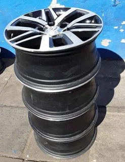 18 Inch Toyota Hilux (Dakar, D4D, Gd6), Fortuner rims 4 sale. Leave your whatsapp number if interest