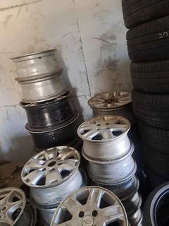 We sale single and full sets of rims from 13 to 23 inch
