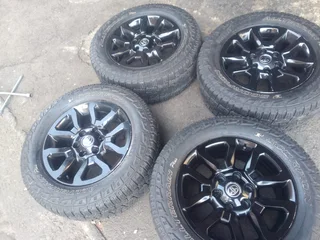 A set of 18inch legend RS mags and tyres