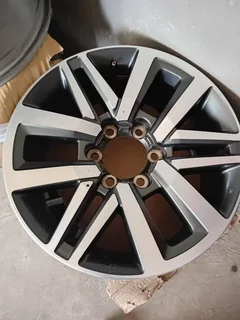 18 inch Toyota Hilux gd6 Dakar rims original mags