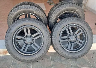 18 inche Mag rims for all bakkies. Leave your whatsapp number if interested