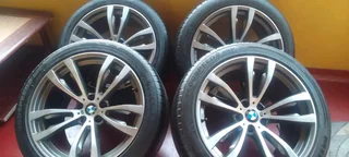 A set of 20inch BMW x5 mags and runflat tyres