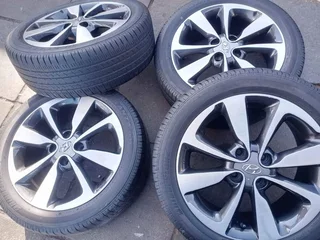 16inch Hyundai i20 rims and good tyres